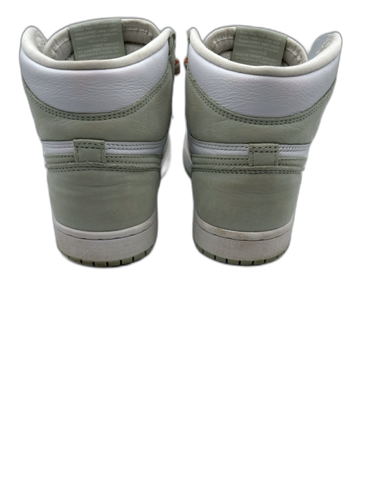 Nike Shoe Size 7 Sage Green & White Leather Round Toe Contrast Laces Sneakers Sage Green & White / 7