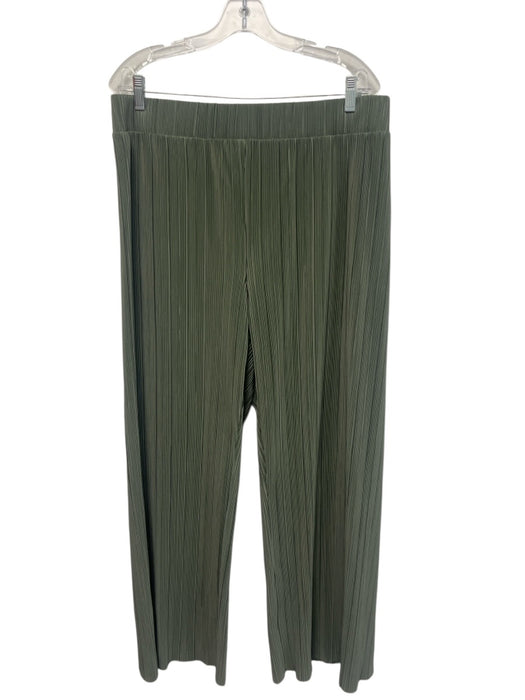 Only Carmakoma Size XL Sage green Polyester Plisse Straight Leg Pant Set Sage green / XL