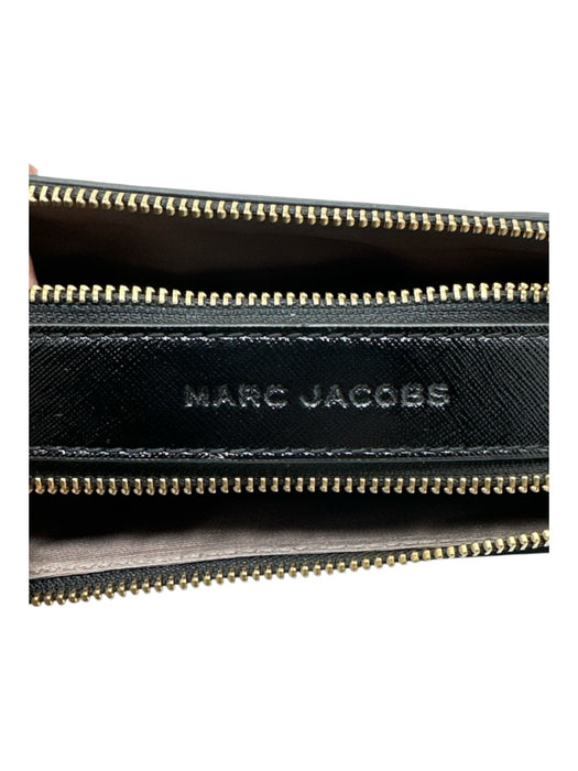 Marc Jacobs Black, White & Burgundy Leather Gold Tone Hardware Crossbody Bag Black, White & Burgundy