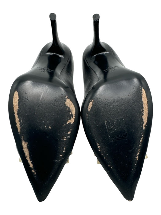 Valentino Garavani Shoe Size 40 Black & Gold Leather Rockstud Pointed Toe Pumps Black & Gold / 40