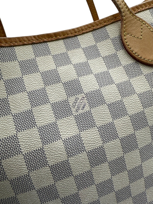 Louis Vuitton White Print Coated Canvas Damier Azur Tote Pouch Inc. Bag White Print / GM