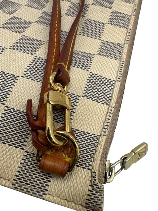 Louis Vuitton White Print Coated Canvas Damier Azur Wristlet Pouch Clutch White Print