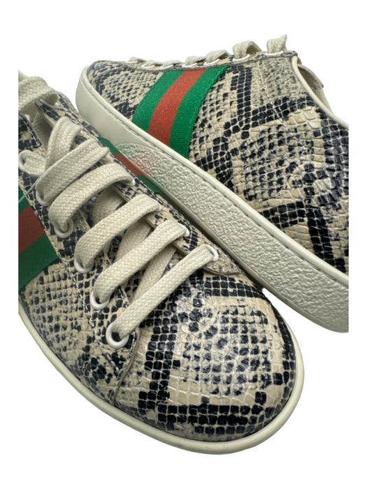 Gucci Shoe Size 36.5 Cream, Red, Green Leather Stripe Snake Skin Print Sneakers Cream, Red, Green / 36.5