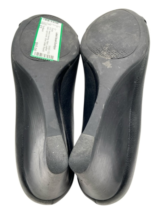 Tory Burch Shoe Size 8.5 Black Leather Upper Logo Buckle Silver Detail Pumps Black / 8.5
