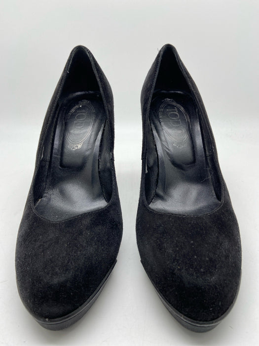 Tods Shoe Size 38 Black Suede Rubber Sole Almond Toe Pumps