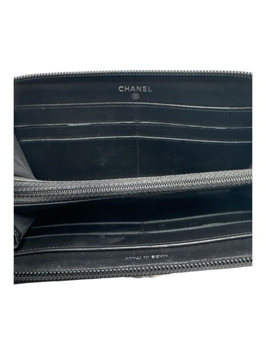 Chanel Black Leather Quilted Zip Around Wallets Black