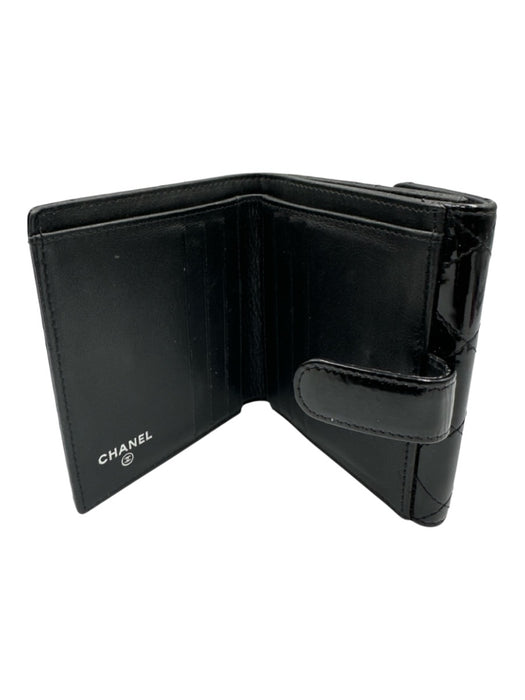 Chanel Black Patent Leather Silver Hardware Snap Bifold Card Holder Wallets Black