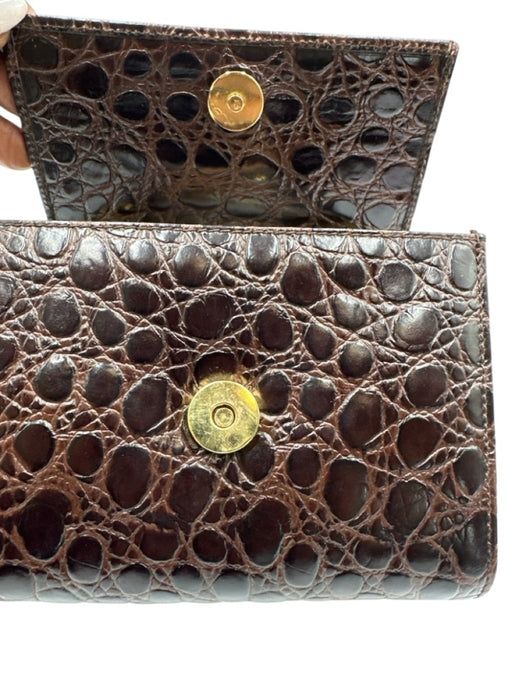 Ferragamo Brown Leather Croc Embossed Gold Chain Crossbody Belt Bag Bag Brown / XXS