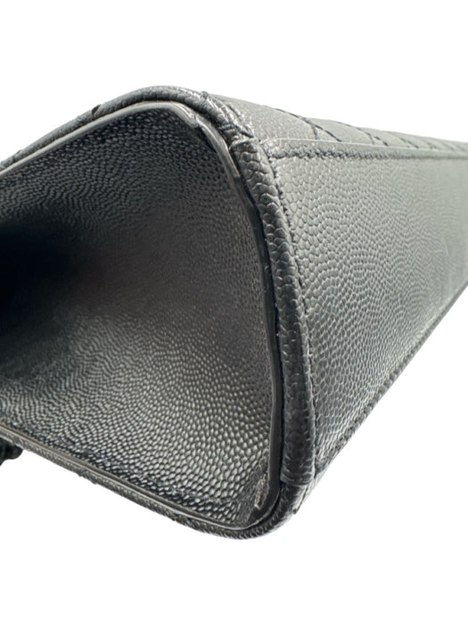 Yves Saint Laurent Black Leather Black Hardware Chevron Flap Chain Bag Black / Medium