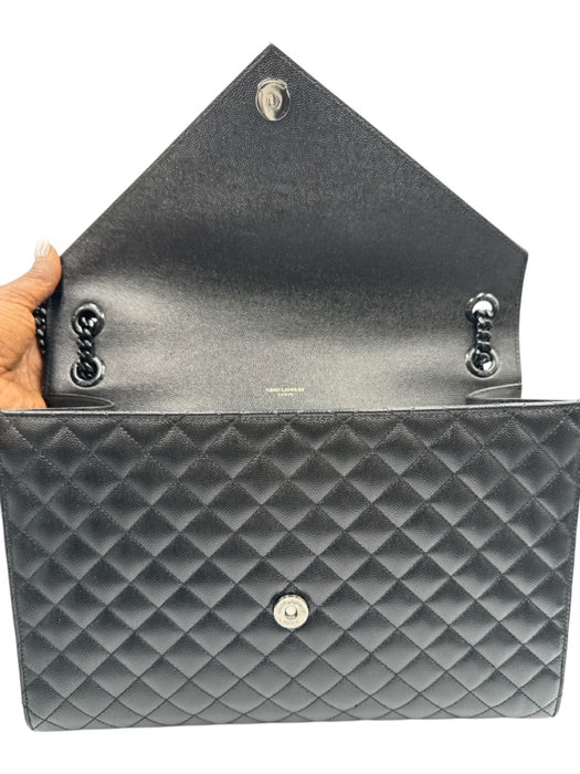 Yves Saint Laurent Black Leather Black Hardware Chevron Flap Chain Bag Black / Medium