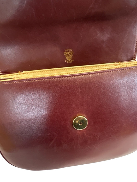 Gucci Burgundy Red Leather Crossbody Strap Flap Gold Hardware Bag Burgundy Red / Small