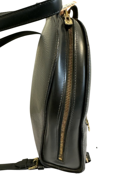 Louis Vuitton Black Epi Leather Backpack Front Pocket Brass Hardware Bag Black / S/M