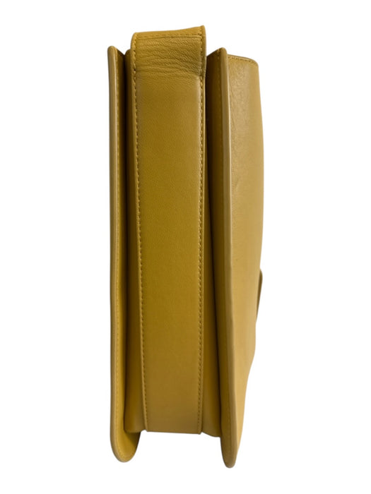 Bottega Veneta Yellow Leather Lambskin Gold Hardware Shoulder Bag Bag Yellow / Medium