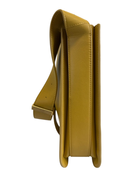 Bottega Veneta Yellow Leather Lambskin Gold Hardware Shoulder Bag Bag Yellow / Medium