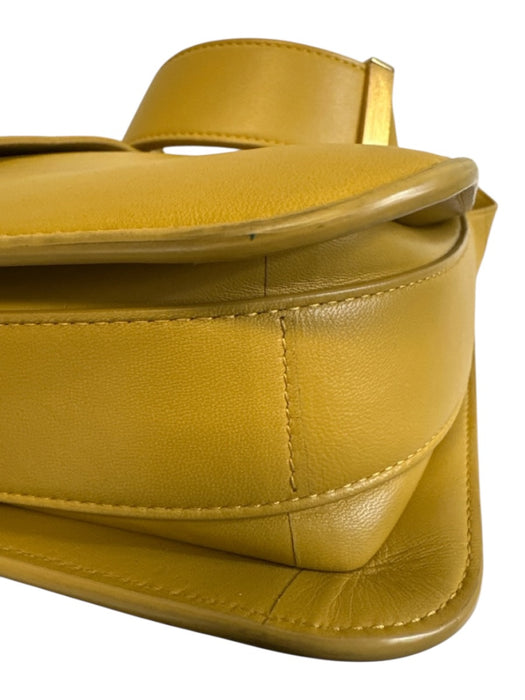 Bottega Veneta Yellow Leather Lambskin Gold Hardware Shoulder Bag Bag Yellow / Medium