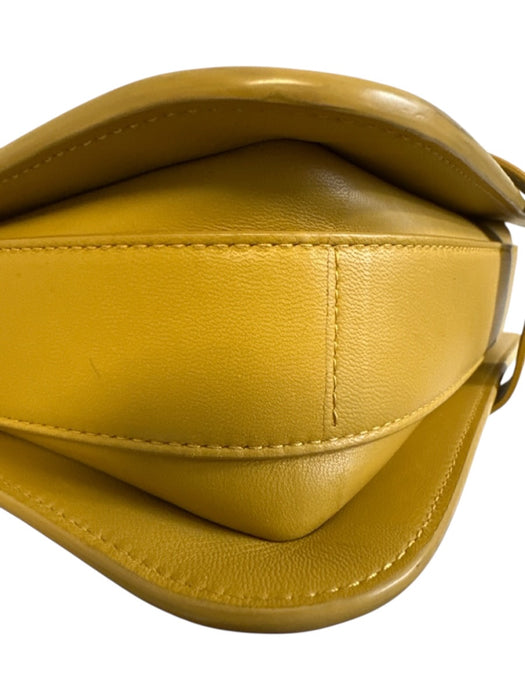 Bottega Veneta Yellow Leather Lambskin Gold Hardware Shoulder Bag Bag Yellow / Medium