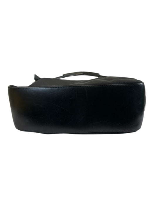 Gucci Black Nylon & Leather Zip Close Shoulder Bag Bag Black / S/M