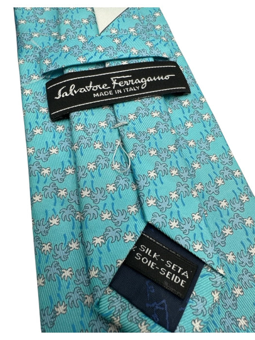 Ferragamo NWT Blue & white Print Silk Palm Tree Vintage Tie Blue & white Print