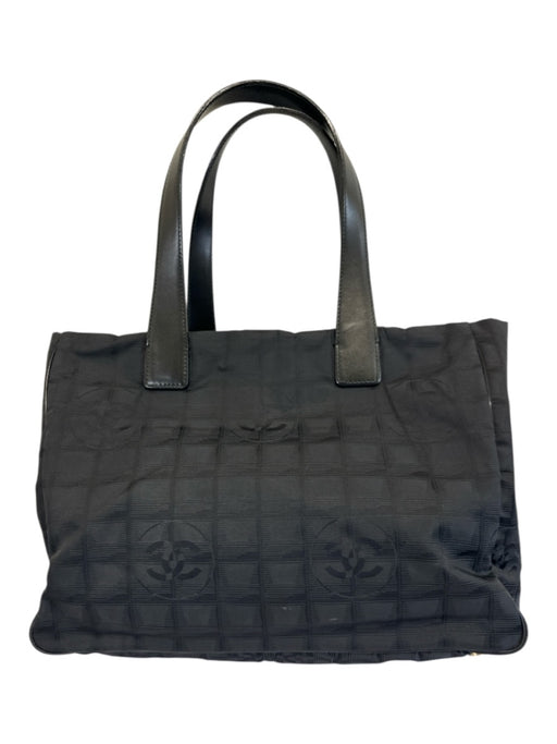 Chanel Black Nylon Leather straps Monogram Tote Vintage Bag Black / M/L
