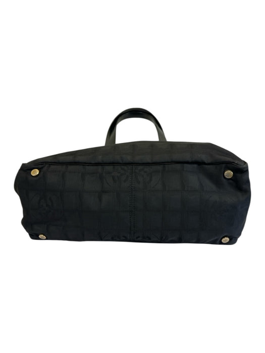 Chanel Black Nylon Leather straps Monogram Tote Vintage Bag Black / M/L