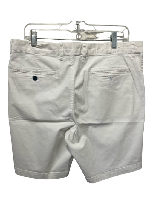 Theory Size 34 White Cotton Blend Solid Khakis Men's Shorts 34