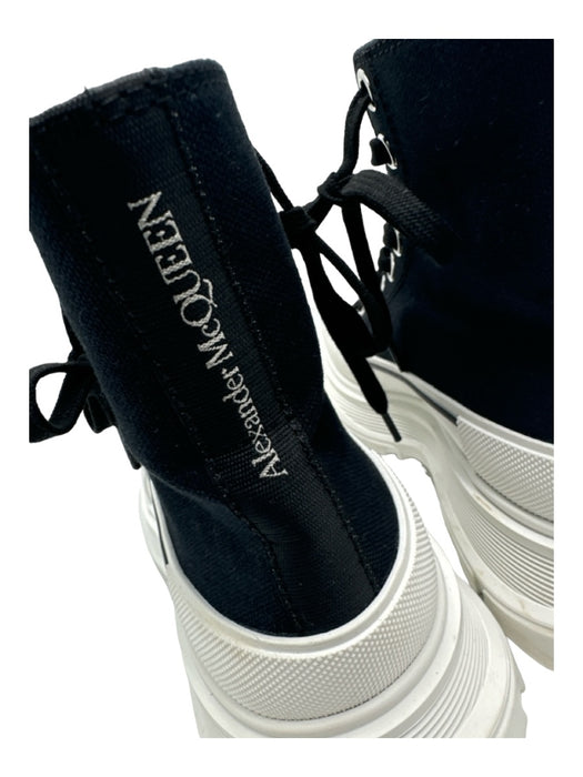 Alexander McQueen Shoe Size 38.5 Black & White Canvas Platform lace up Sneakers Black & White / 38.5