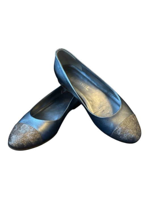 Chanel Shoe Size 36.5 Silver & Gold Leather Woven Cap Toe Metallic Flats Silver & Gold / 36.5