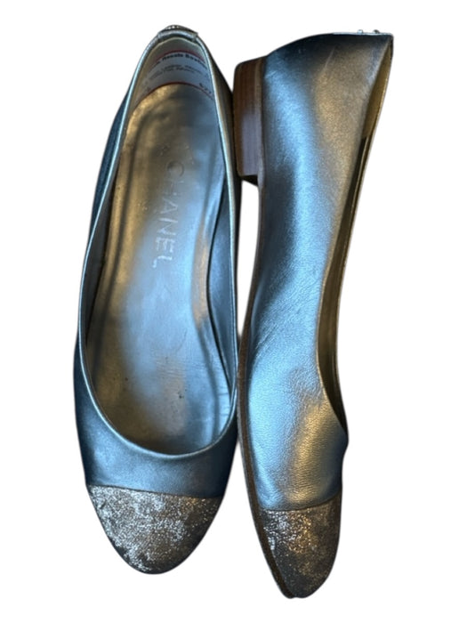 Chanel Shoe Size 36.5 Silver & Gold Leather Woven Cap Toe Metallic Flats Silver & Gold / 36.5