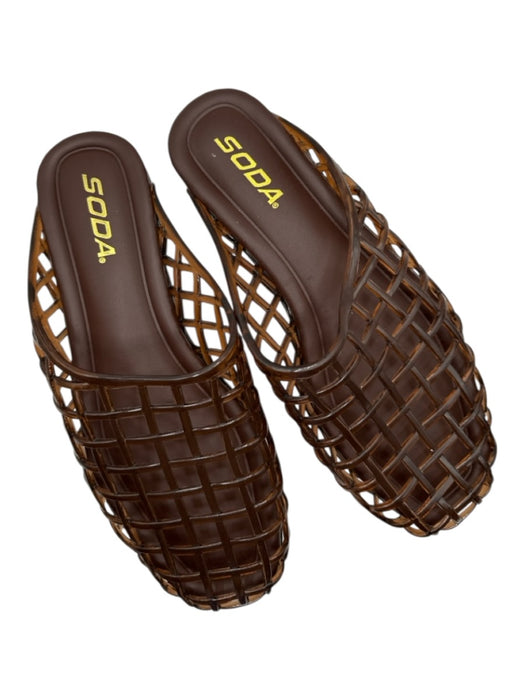 Soda Shoe Size 8 Brown Rubber Cut Outs Mule Jelly Flats Brown / 8
