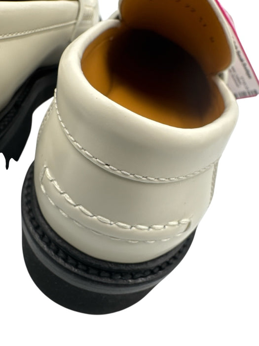 Christian Dior Shoe Size 37 Cream Calfskin Round Toe Logo Low Heel Loafers Cream / 37