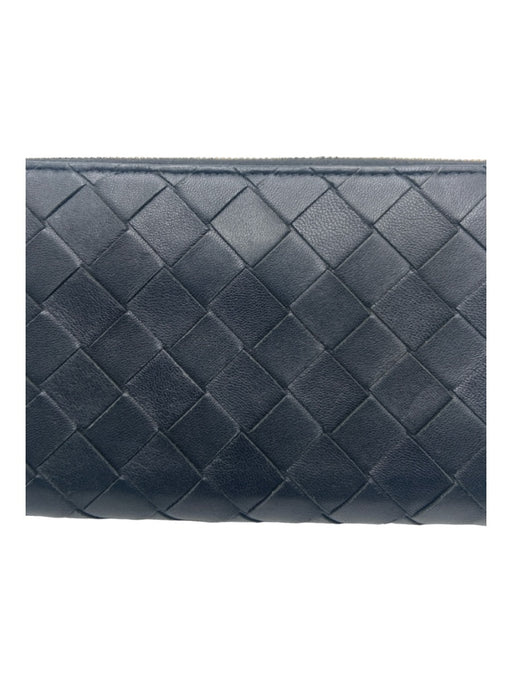 Bottega Veneta Black Leather Woven Continental Gold Hardware Top Zip Wallets Black