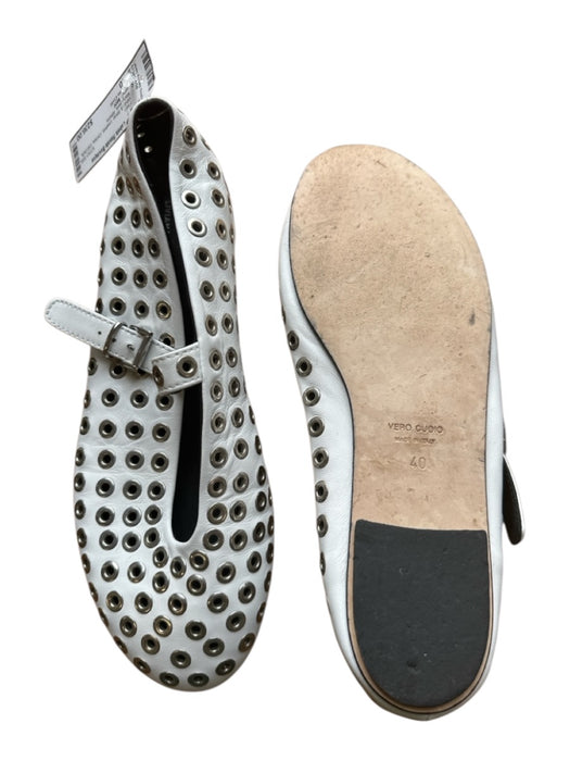 Liviana Conti Shoe Size 40 White & Silver Leather Circles Cut Outs Flats White & Silver / 40