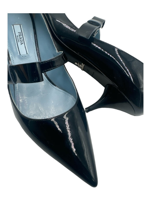 Prada Shoe Size 38.5 Black Patent Leather Pointed Toe Bow closed heel Pumps Black / 38.5