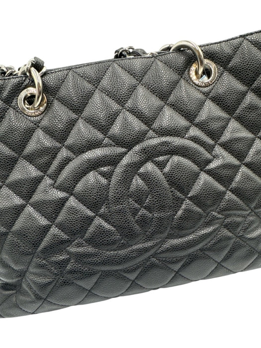 Chanel Black Leather Caviar CC Logo Tote Certified by Entrupy Bag Black / M