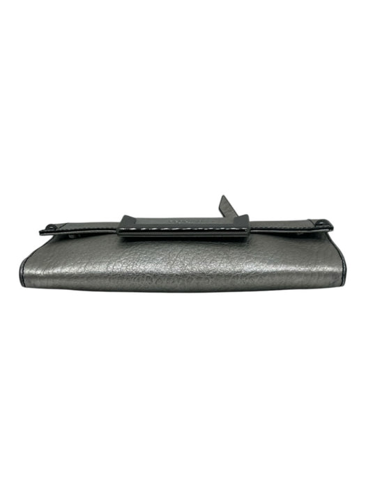 Perlina Silver Leather Metallic Flap Magnetic Snap Closure Crossbody Bag Silver