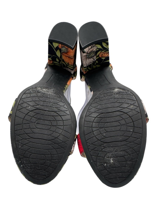 Bandolino Shoe Size 9 Black & Multi textile upper Floral Ankle Buckle Sandals Black & Multi / 9