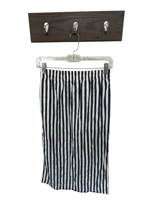 Cupcakes & Cashmere Size 0 black and white Lycocell Striped Side Slits Skirt black and white / 0