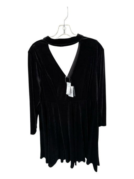 Torrid Size 2 Black Velvet Long Sleeve V Neck Dress Black / 2