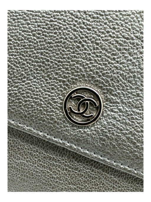 Chanel Pewter Leather Grained SHW Crossbody Wallet on a Chain Bag Pewter / Mini