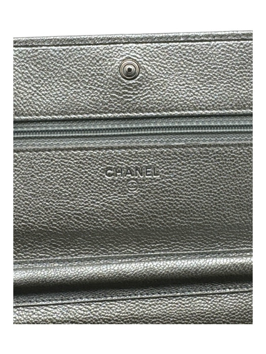 Chanel Pewter Leather Grained SHW Crossbody Wallet on a Chain Bag Pewter / Mini