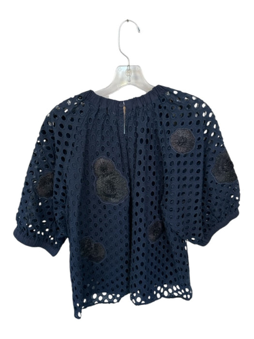 Marie Oliver Size M Navy Cotton Eyelet flower applique Puff Sleeve Top Navy / M