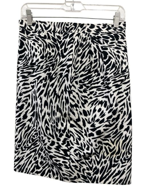 Yves Saint Laurent Size 36 Black & White Cotton Zebra Print High Waist Skirt Black & White / 36