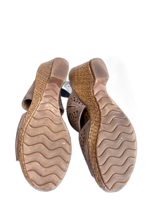 Bjorndal Shoe Size 8.5 Taupe & Tan Leather Slip On Open Toe Wedge Sandals Taupe & Tan / 8.5