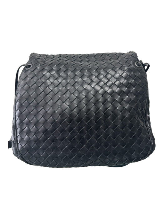 Bottega Veneta Black Leather Front Flap Woven Magnetic Close Crossbody Bag Black / Medium