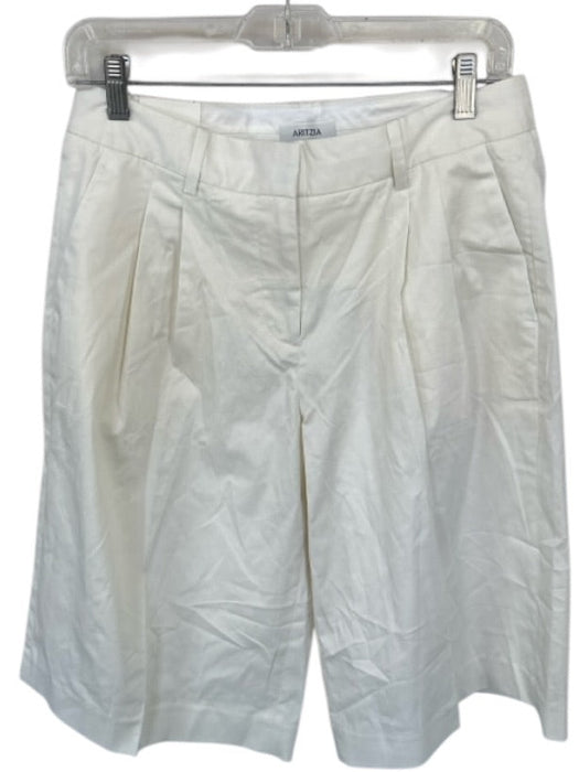 Aritzia Size 6 Light Cream Cotton Blend Low Rise Pleat Chino Cropped Pants Light Cream / 6