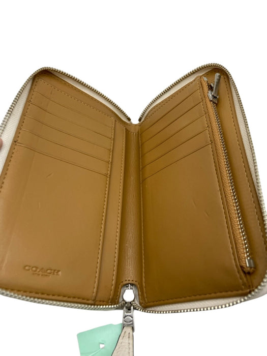 Coach Cream White Leather Mixed Metal Studs Zip Close Continental Wallets Cream White