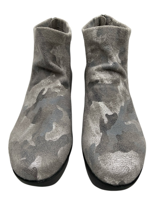 L'Amour des Pieds Shoe Size 9 Gray, Silver, Black Suede Upper Ankle Camo Booties Gray, Silver, Black / 9