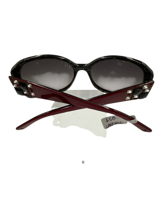 Judith Leiber Red & Black Acetate Rhinestone Detail Gradient Lens Sunglasses Red & Black