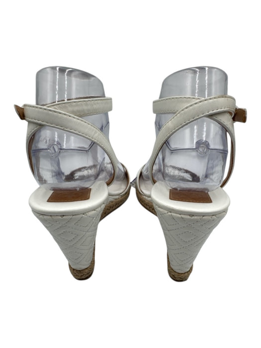 Tory Burch Shoe Size 9 White Leather Upper Ankle Buckle Quilted Detail Sandals White / 9