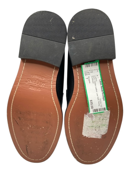 Weejuns Shoe Size 7 Black Pebble Leather Low Heel Penny Loafers Black / 7